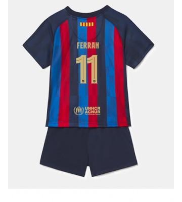 Barcelona Ferran Torres #11 babykläder Hemmatröja barn 2022-23 Korta ärmar (+ Korta byxor)